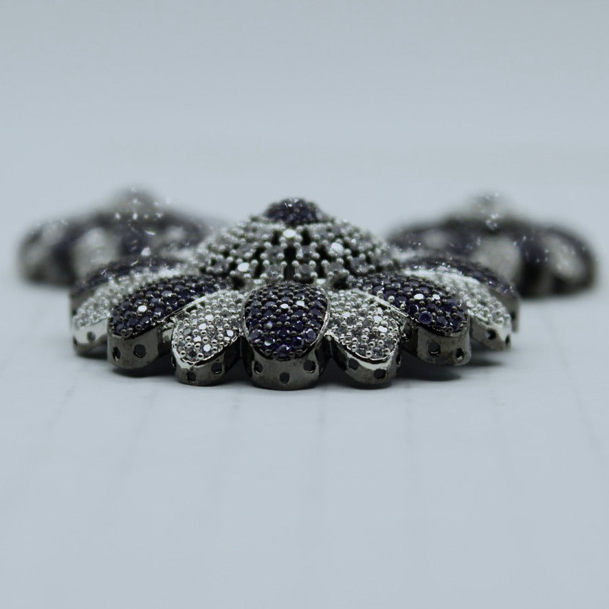 Contrasting Floral Cubic Zirconia Pendant Set - E2282