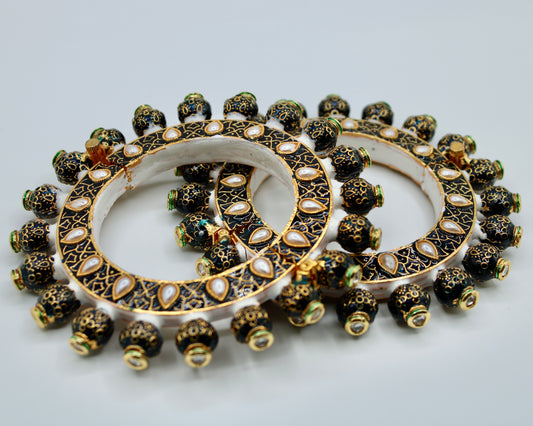 Meena Kari and Kundan Kada - E2223