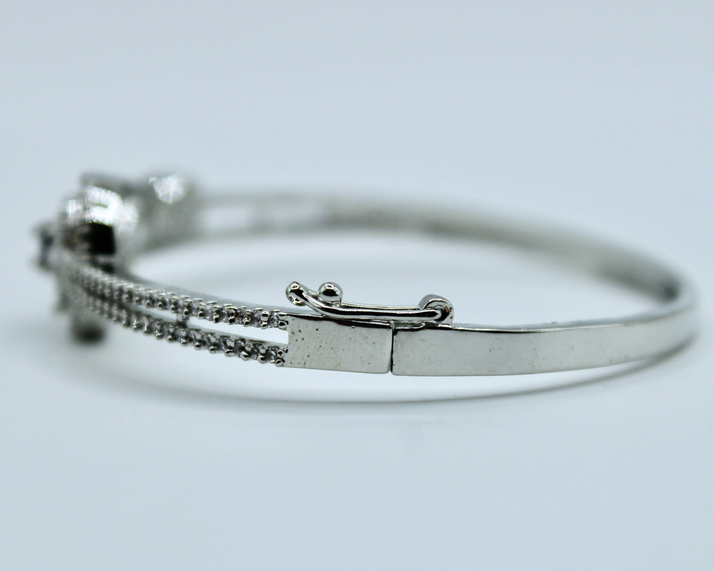 Pear-Cut Studded Cubic Zirconia Bracelet - E2313