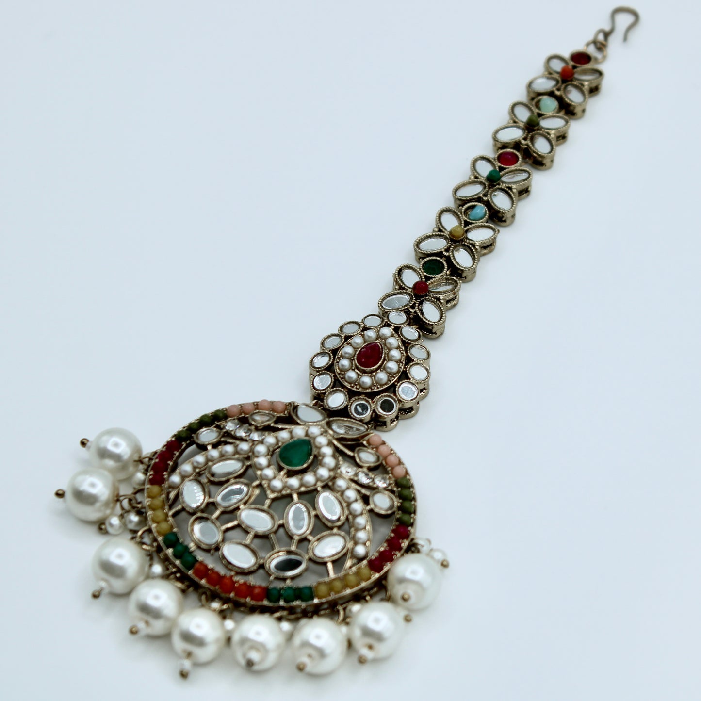 Sheesha Kundan and Acrylic Bead Teeka - E516