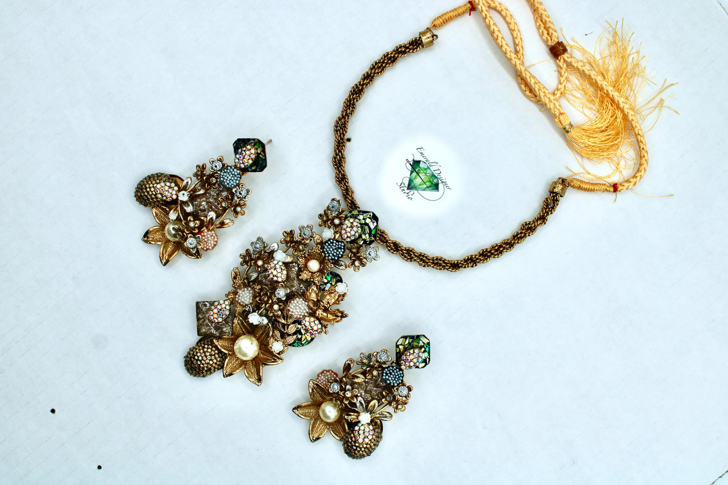 Hand-Crafted Ornate Necklace Set - E4003