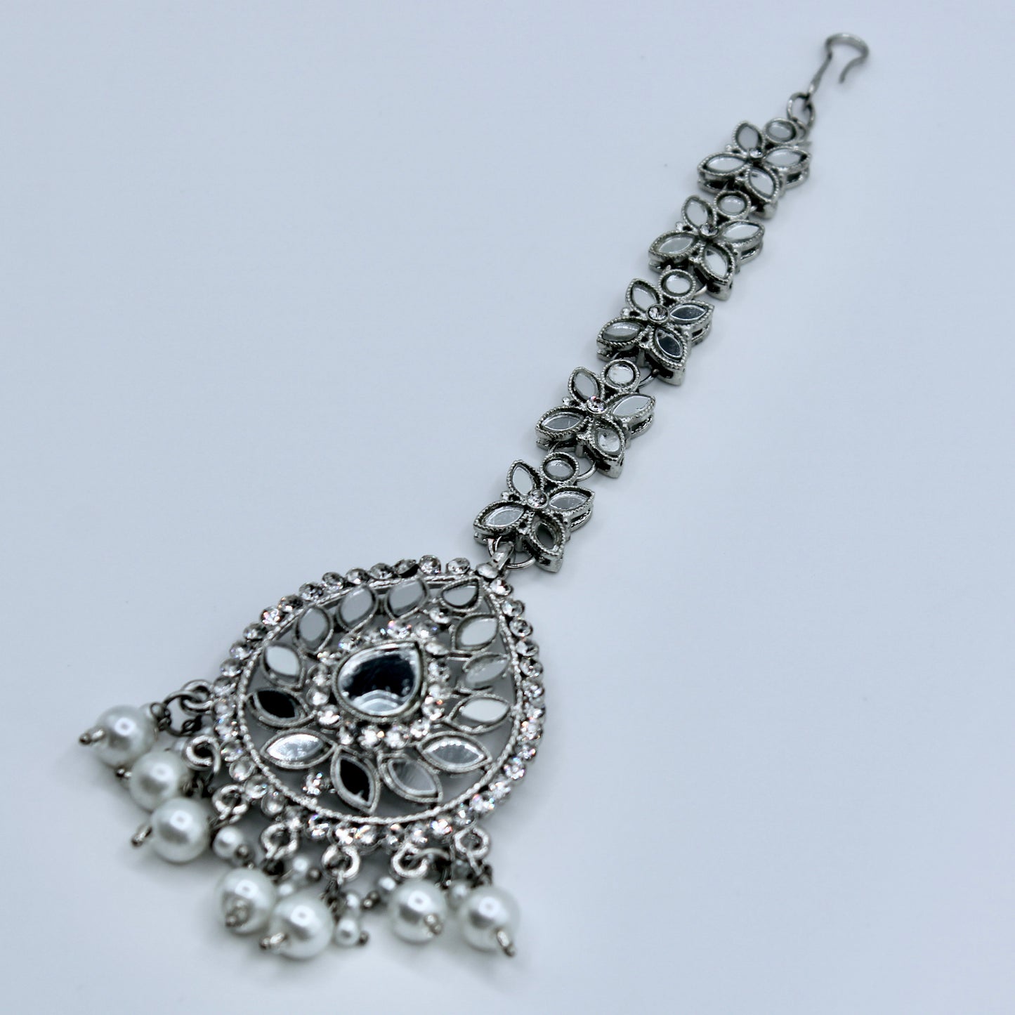 Sheesha Kundan and Faux Pearl Teeka - E515