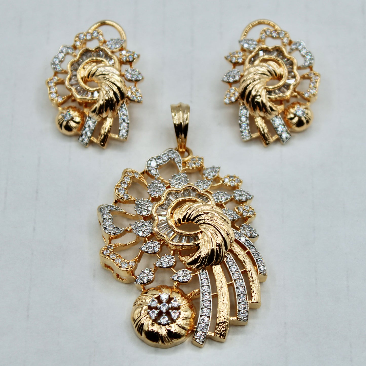Cubic Zirconia Pendant Set - E2277