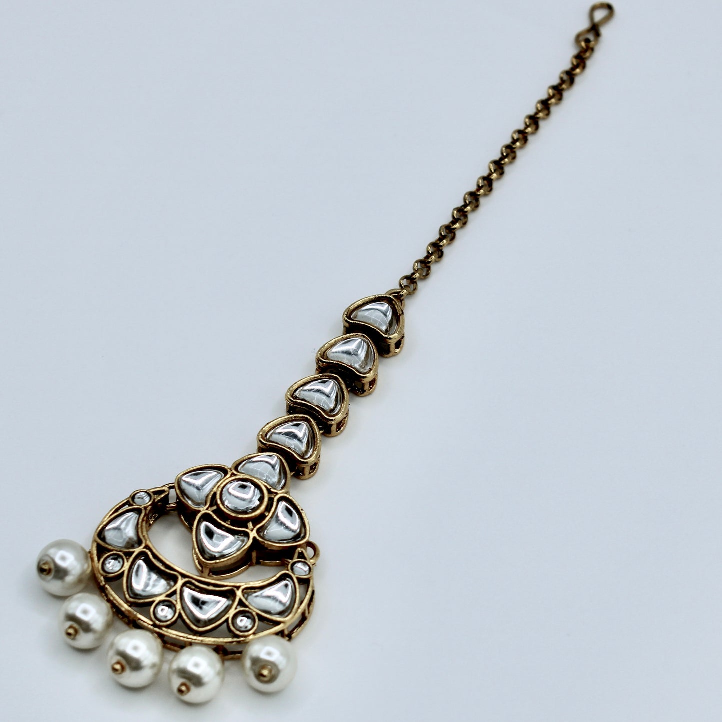 Kundan and Faux Pearl Teeka - E517