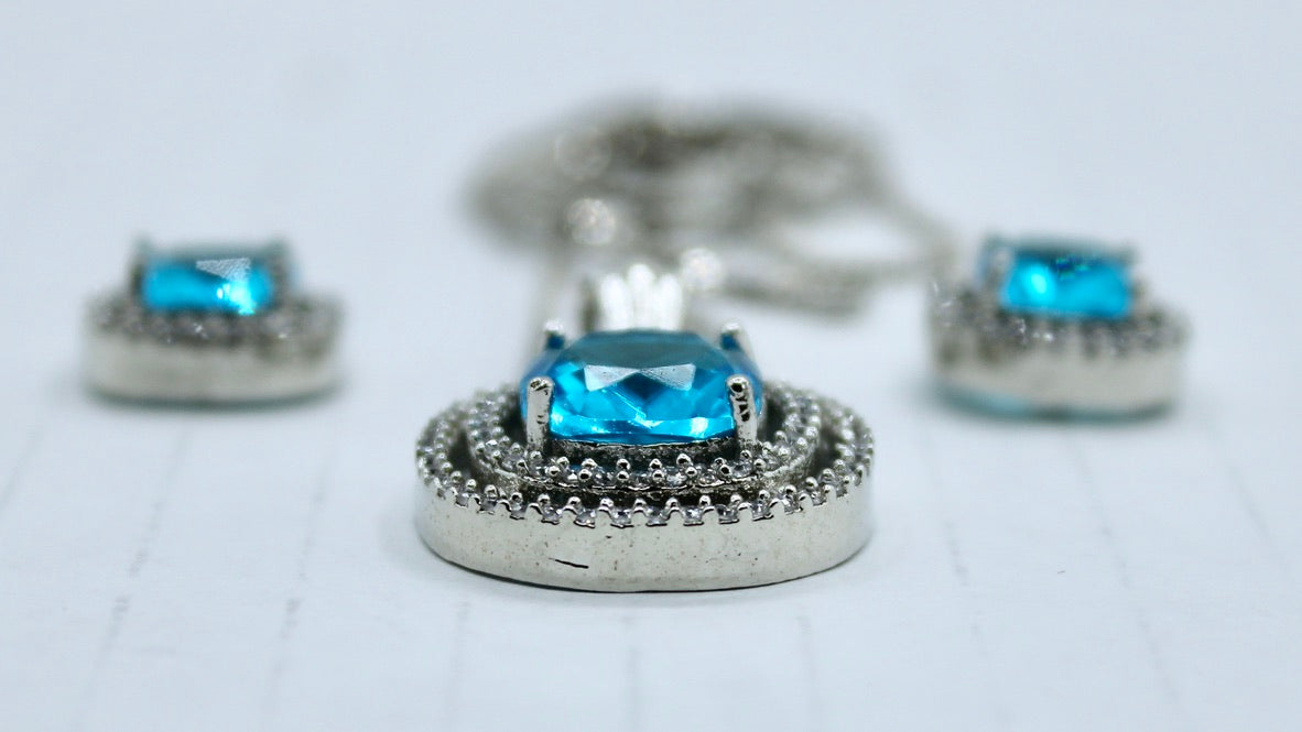 Old Mine Cut Cubic Zirconia Pendant Set - E2292