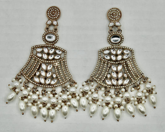Faux Kundan and Bead Detail Earrings - E572