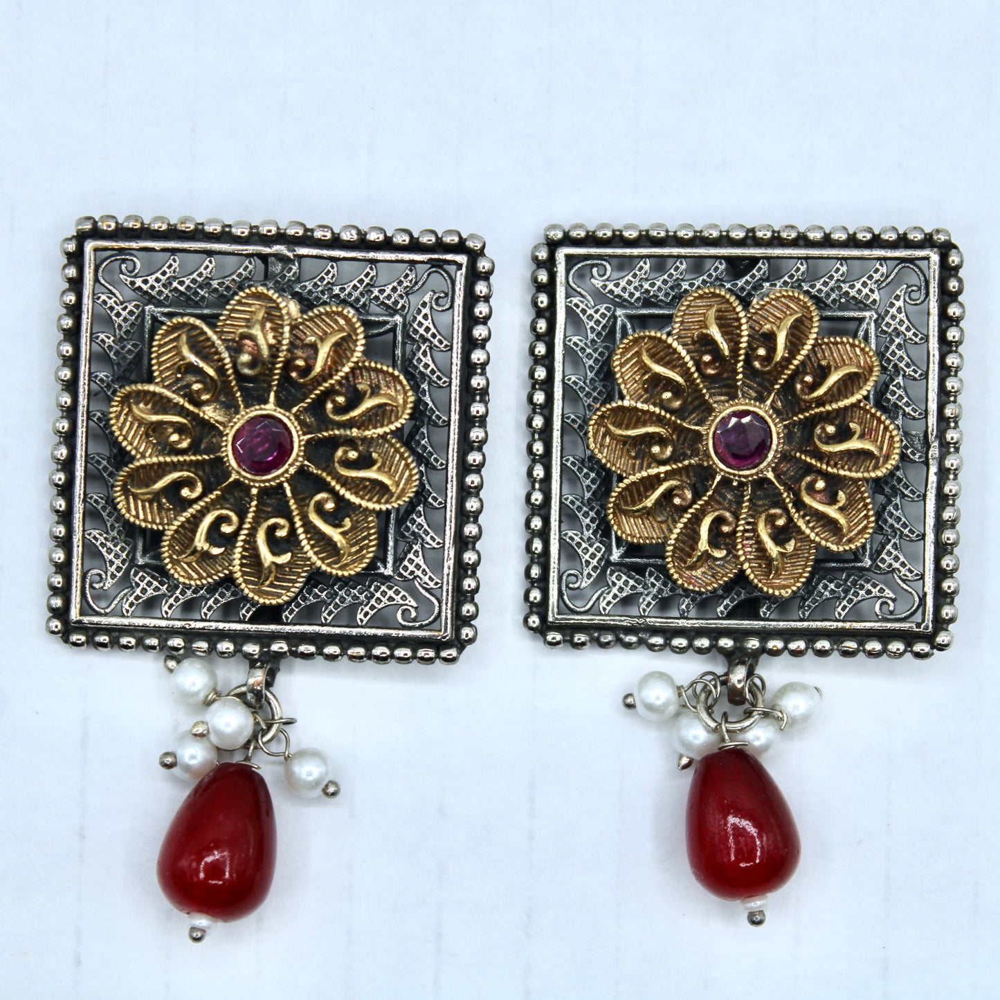 Two-Toned Oxidized Studs - E2352
