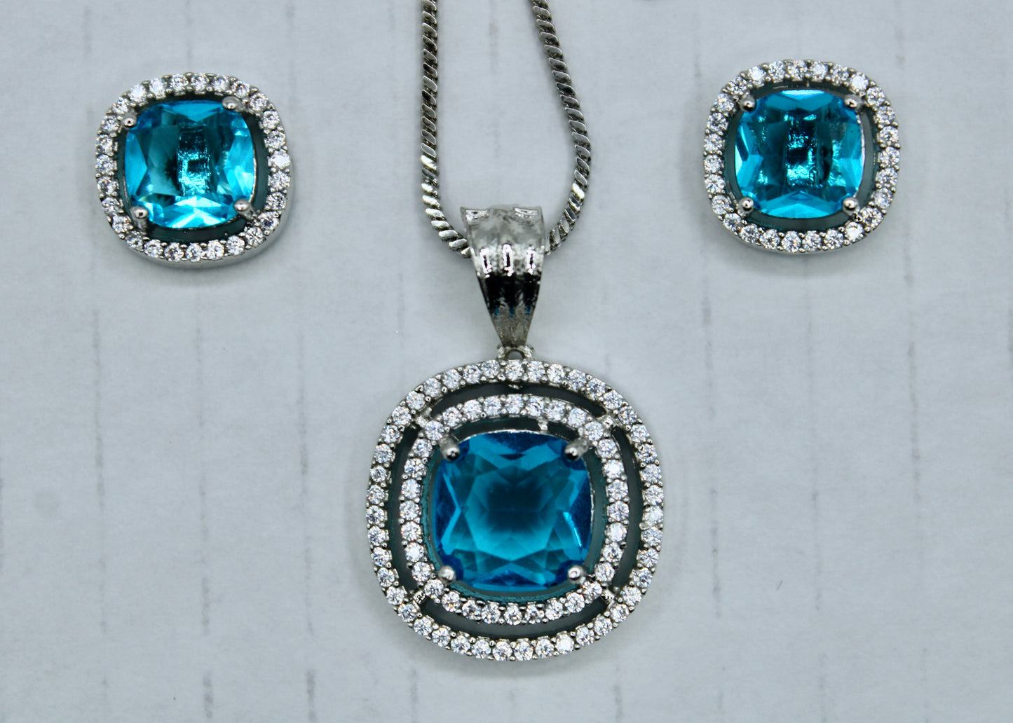 Old Mine Cut Cubic Zirconia Pendant Set - E2292