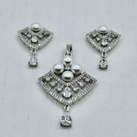Cubic Zirconia and Faux Pearl Pendant Set - E2279