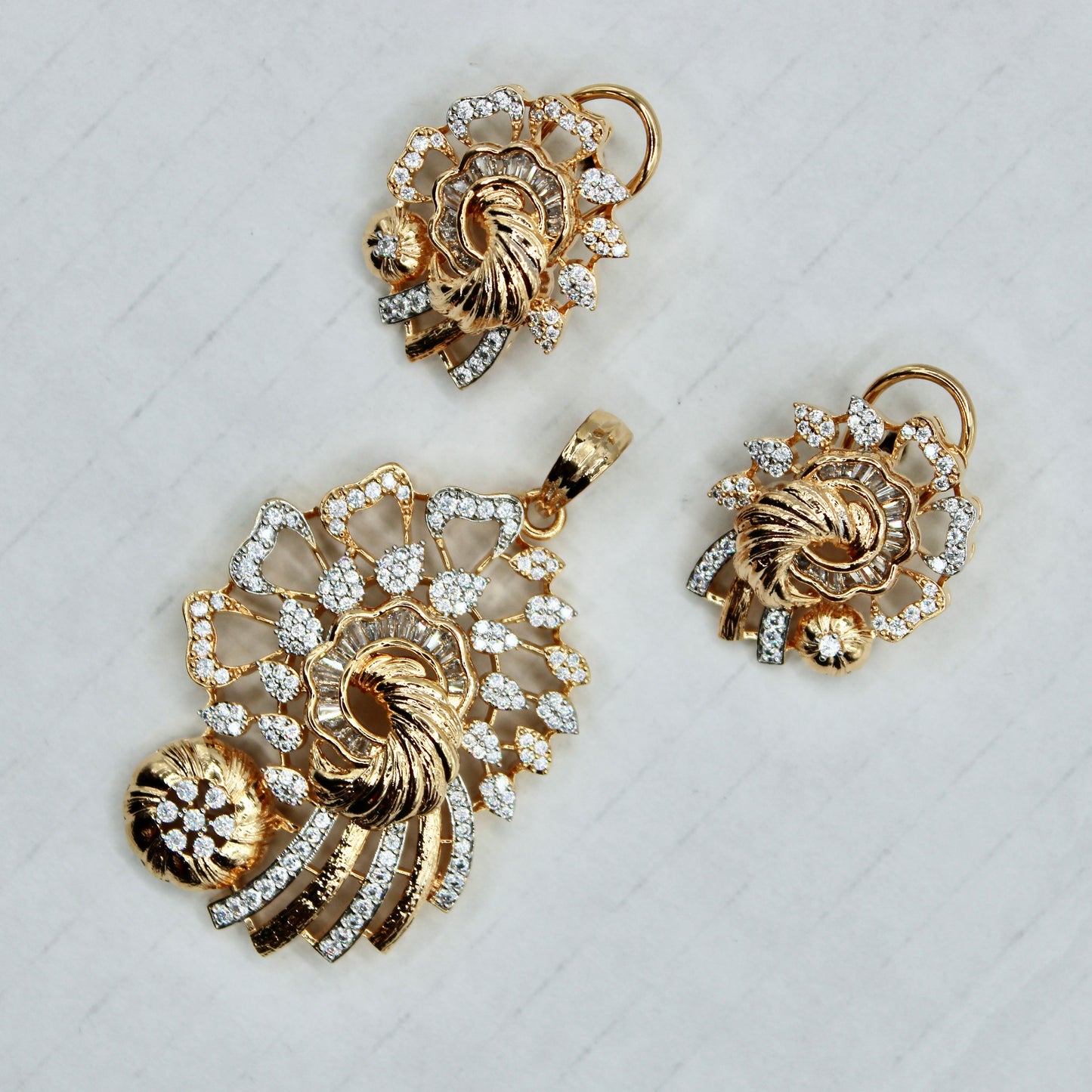 Cubic Zirconia Pendant Set - E2277