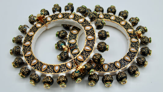 Meena Kari and Kundan Kada - E2223