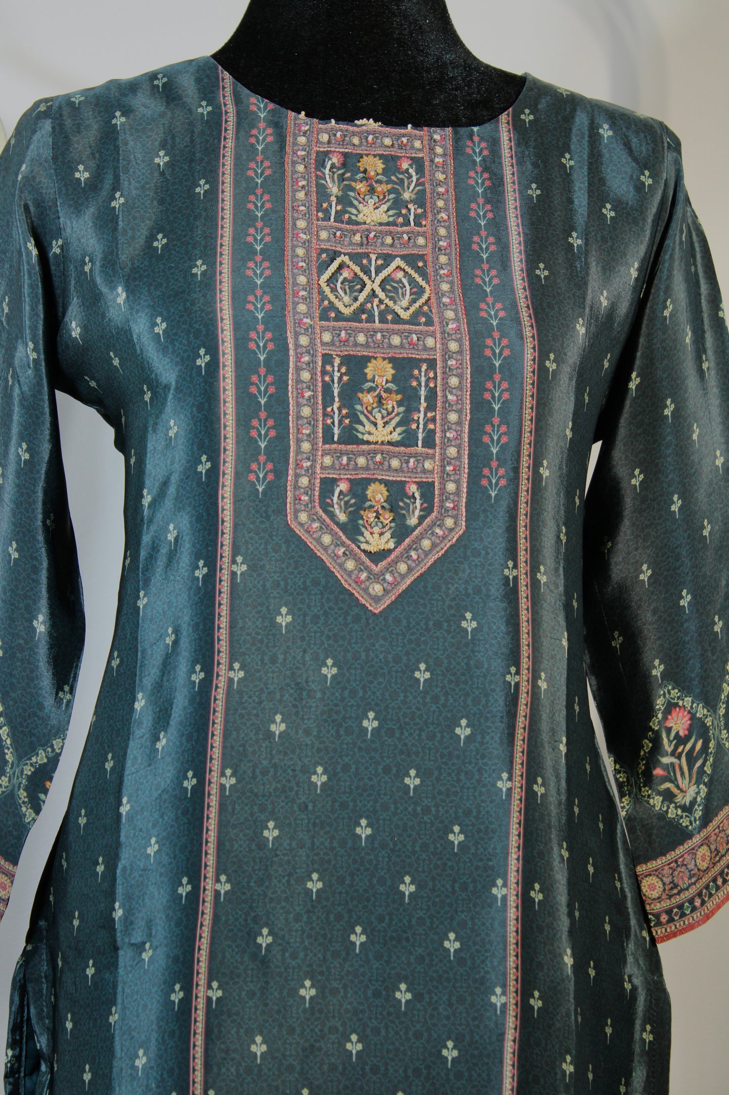 Uzma - E78682