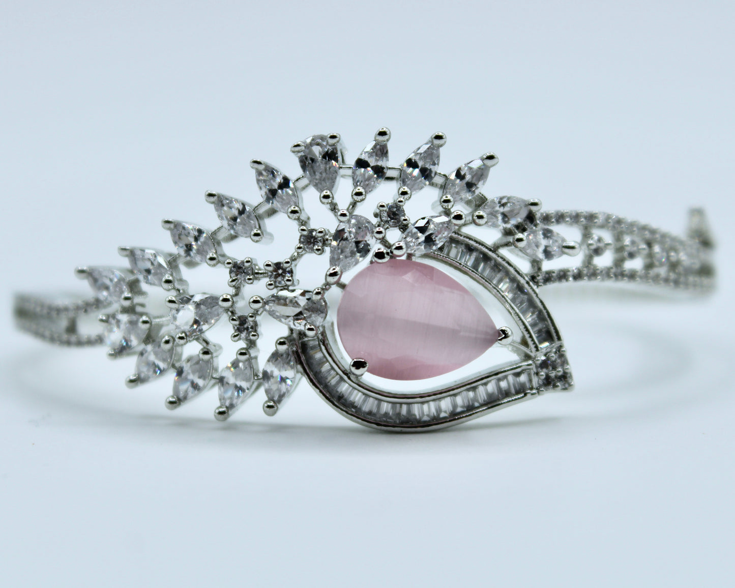 Pear-Cut Cubic Zirconia Bracelet - E2311