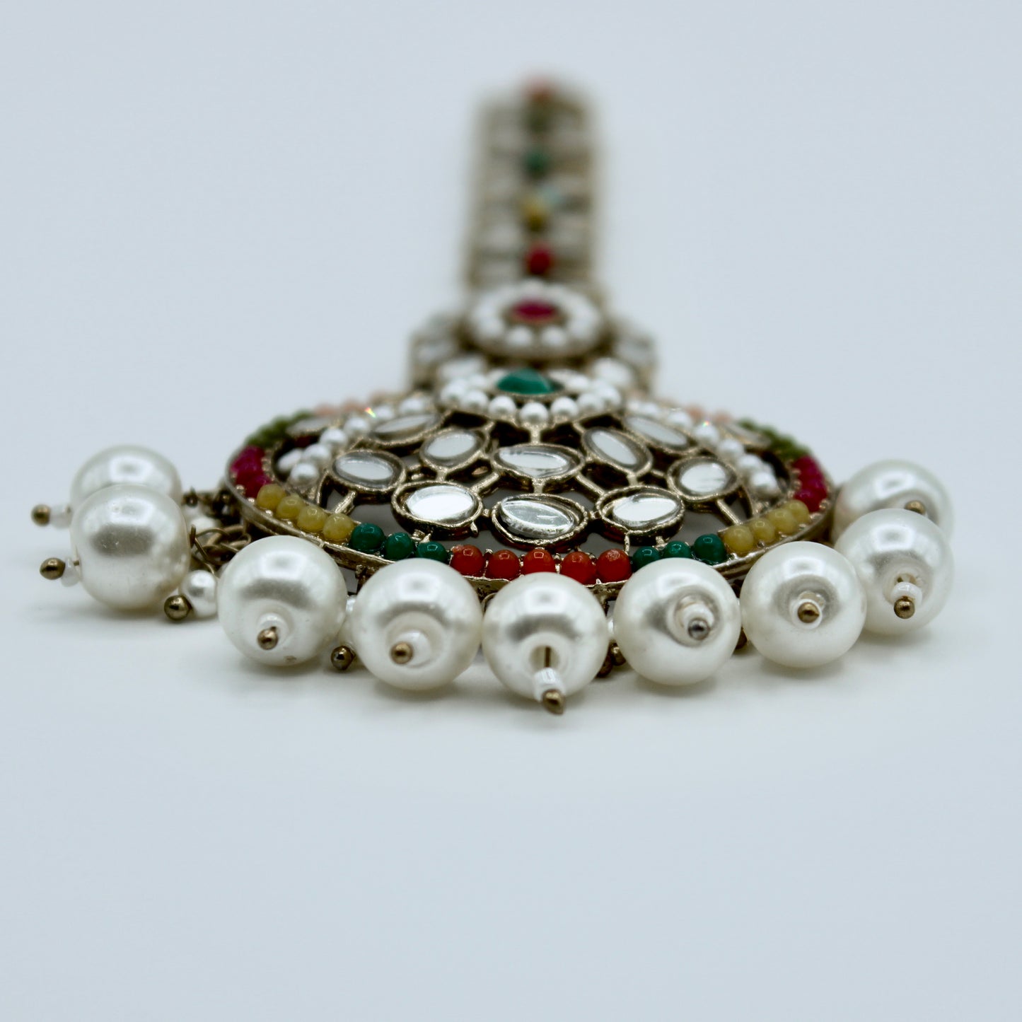 Sheesha Kundan and Acrylic Bead Teeka - E516