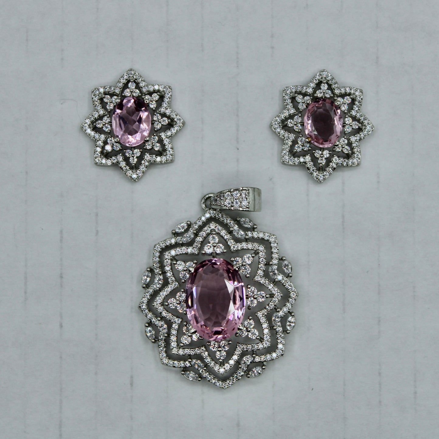 Oval-Cut Floral Cubic Zirconia Pendant Set - E2276