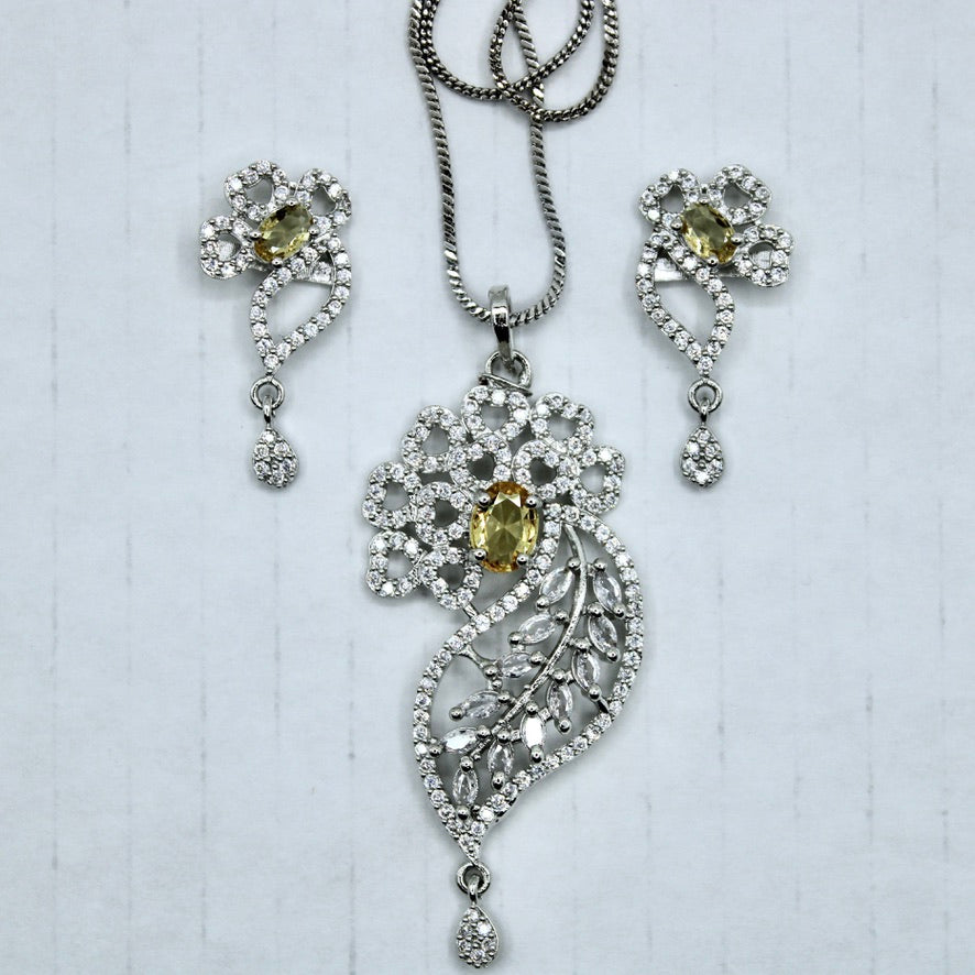 Oval and Marquis Cut Cubic Zirconia Pendant Set - E2291