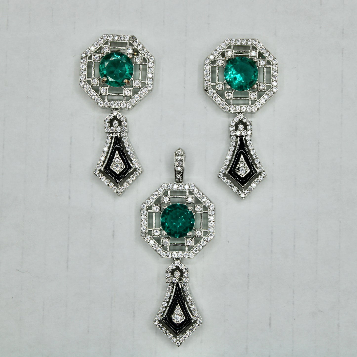 Round-Cut Cubic Zirconia Pendant Set - E2280
