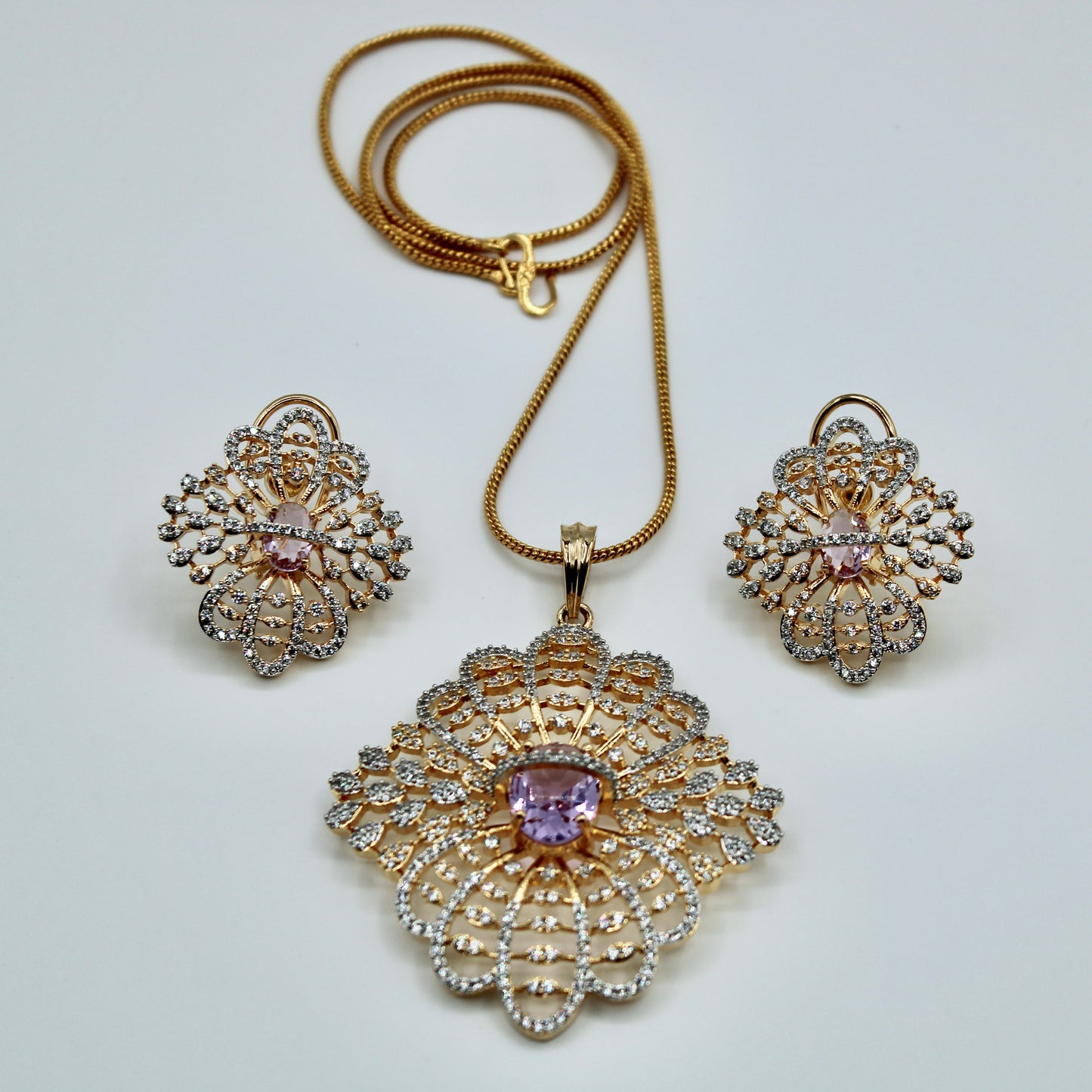 Oval-Cut Cubic Zirconia Pendant Set - E2275