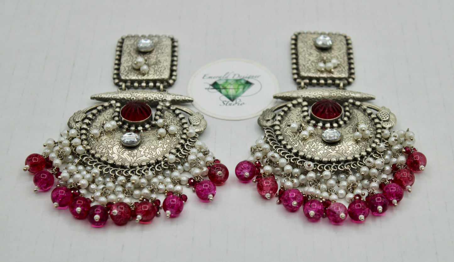 Oxidized Carved Stone Earring With Beads - E1125