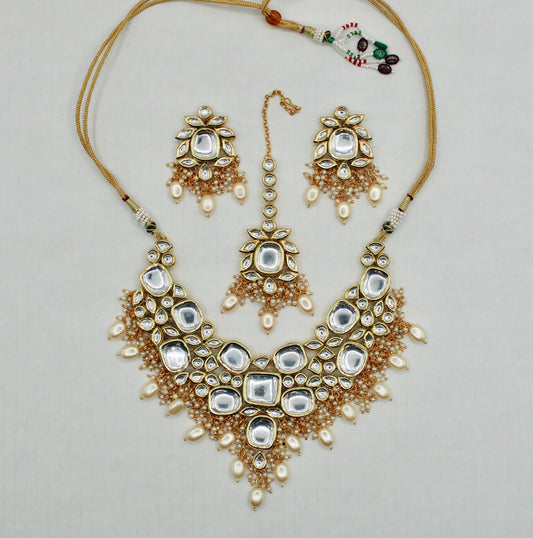 Noor-E057
