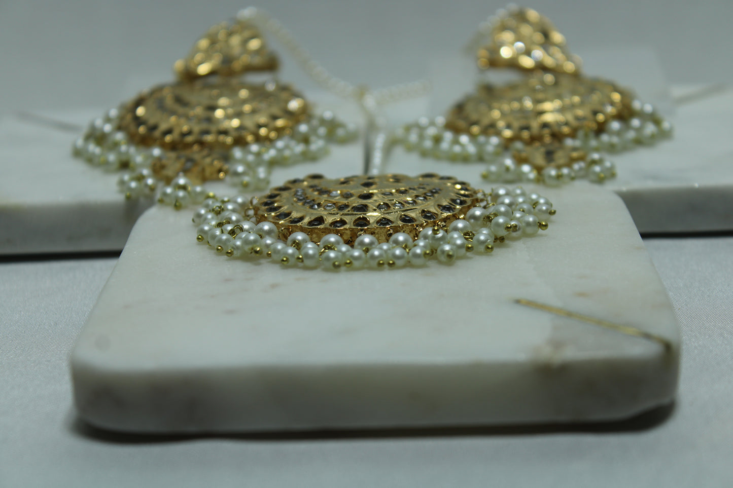 Gold-Plated Thappa-Kundan Teeka Set - E1335
