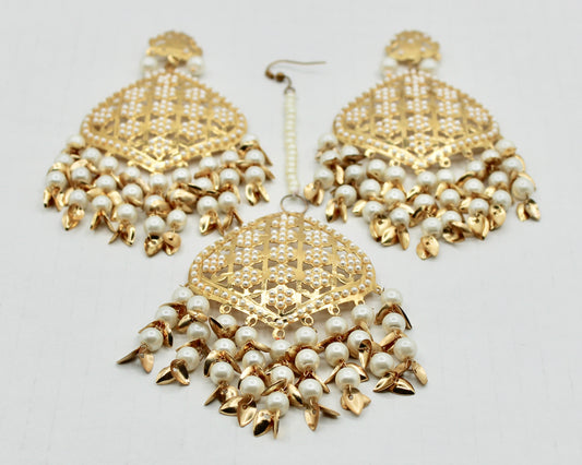 Traditional Faux Pearl Teeka Set - E1318