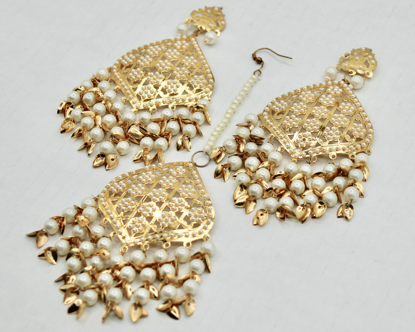 Traditional Faux Pearl Teeka Set - E1318