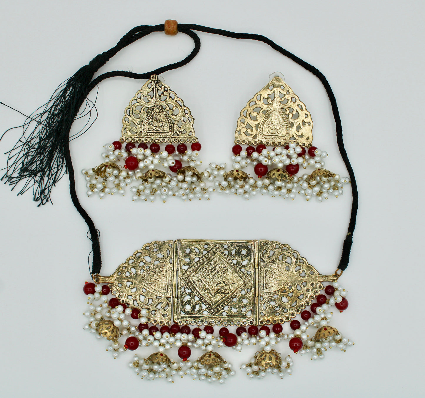 Oxidized Choker Set with Beads and Faux Pearls - E117