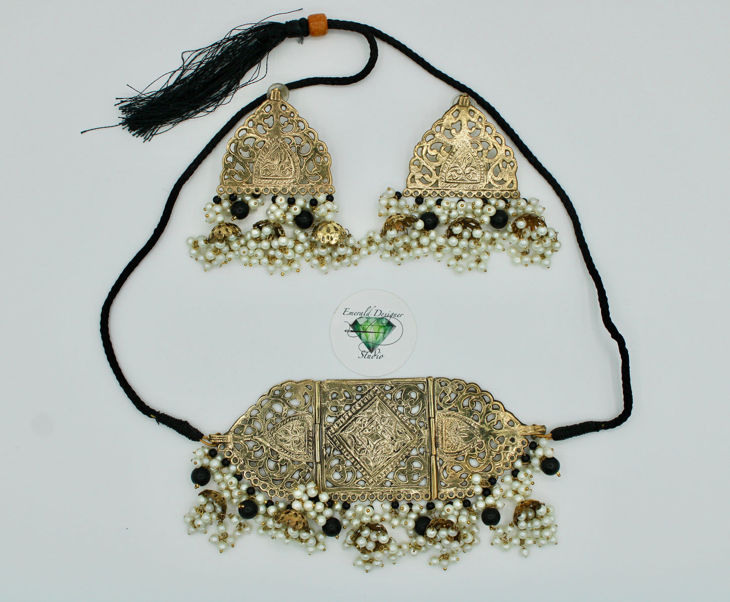 Oxidized Choker Set with Beads and Faux Pearls - E117
