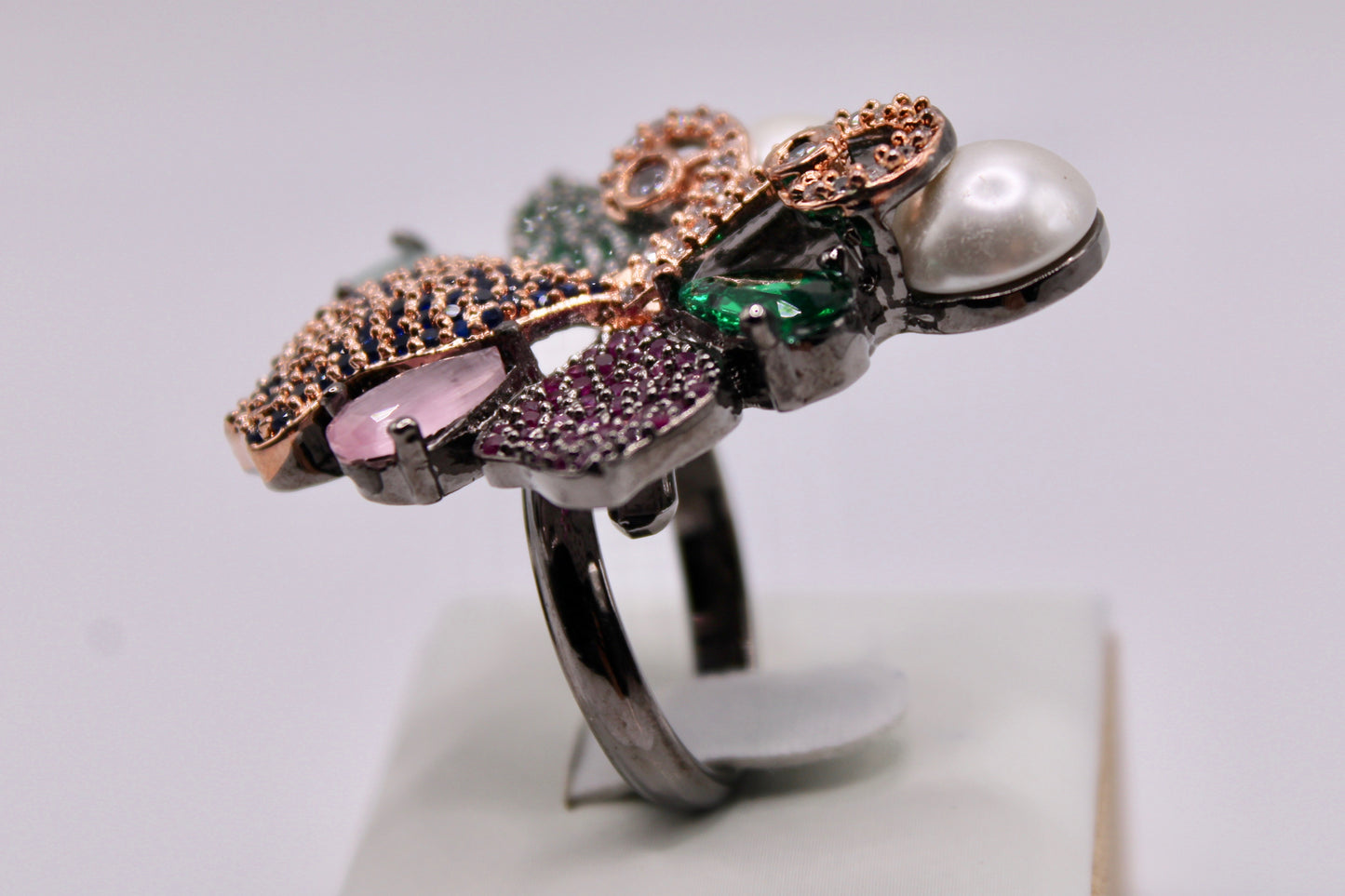 Faux Pearl And Cubic Zirconia Cocktail Ring - E841