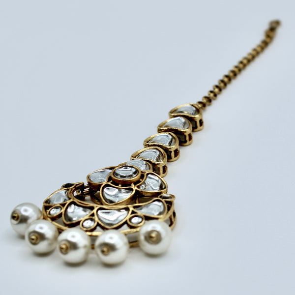 Kundan and Faux Pearl Teeka - E517