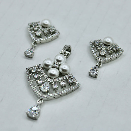 Cubic Zirconia and Faux Pearl Pendant Set - E2279