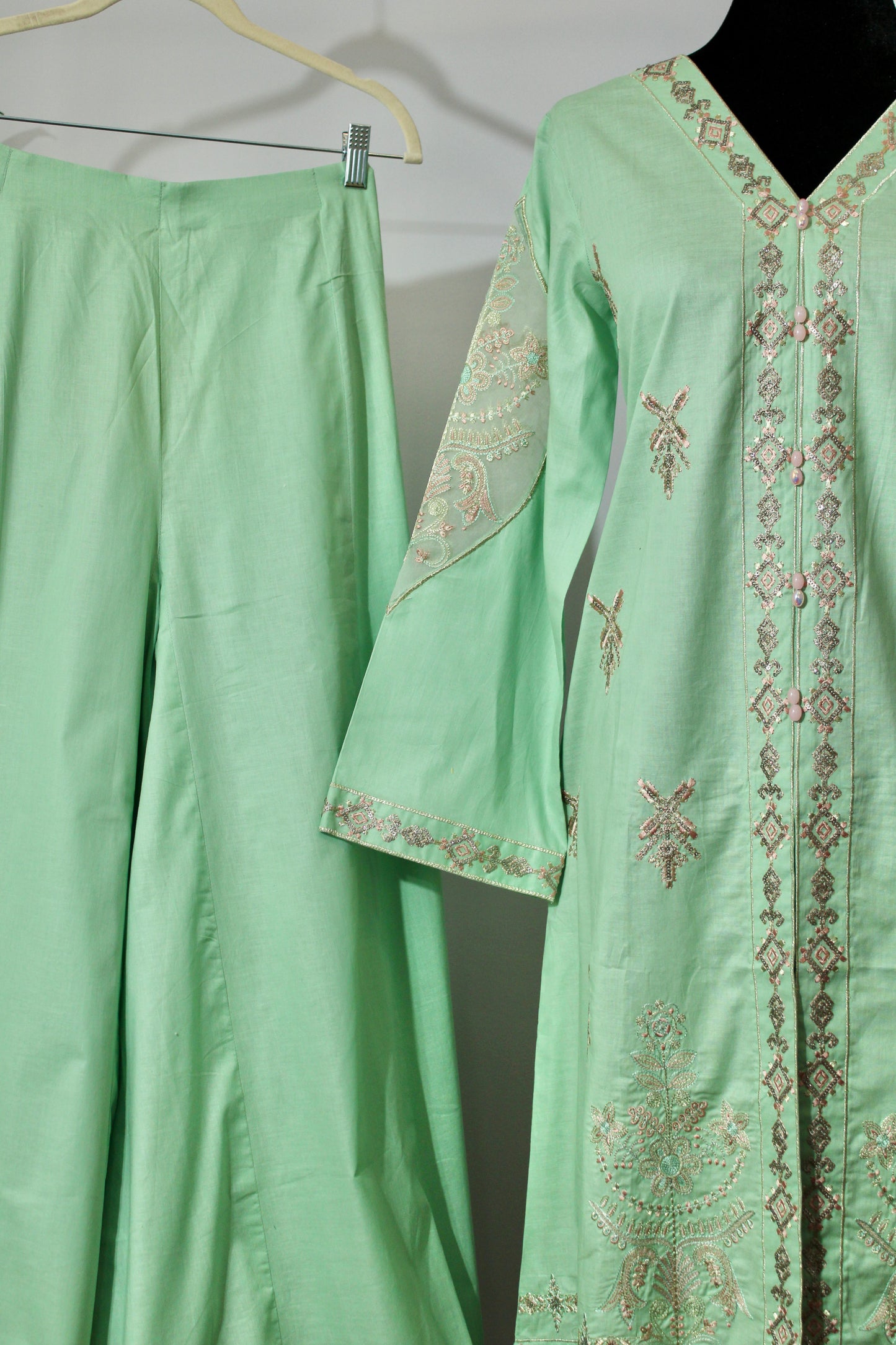 Gulzar - E78675