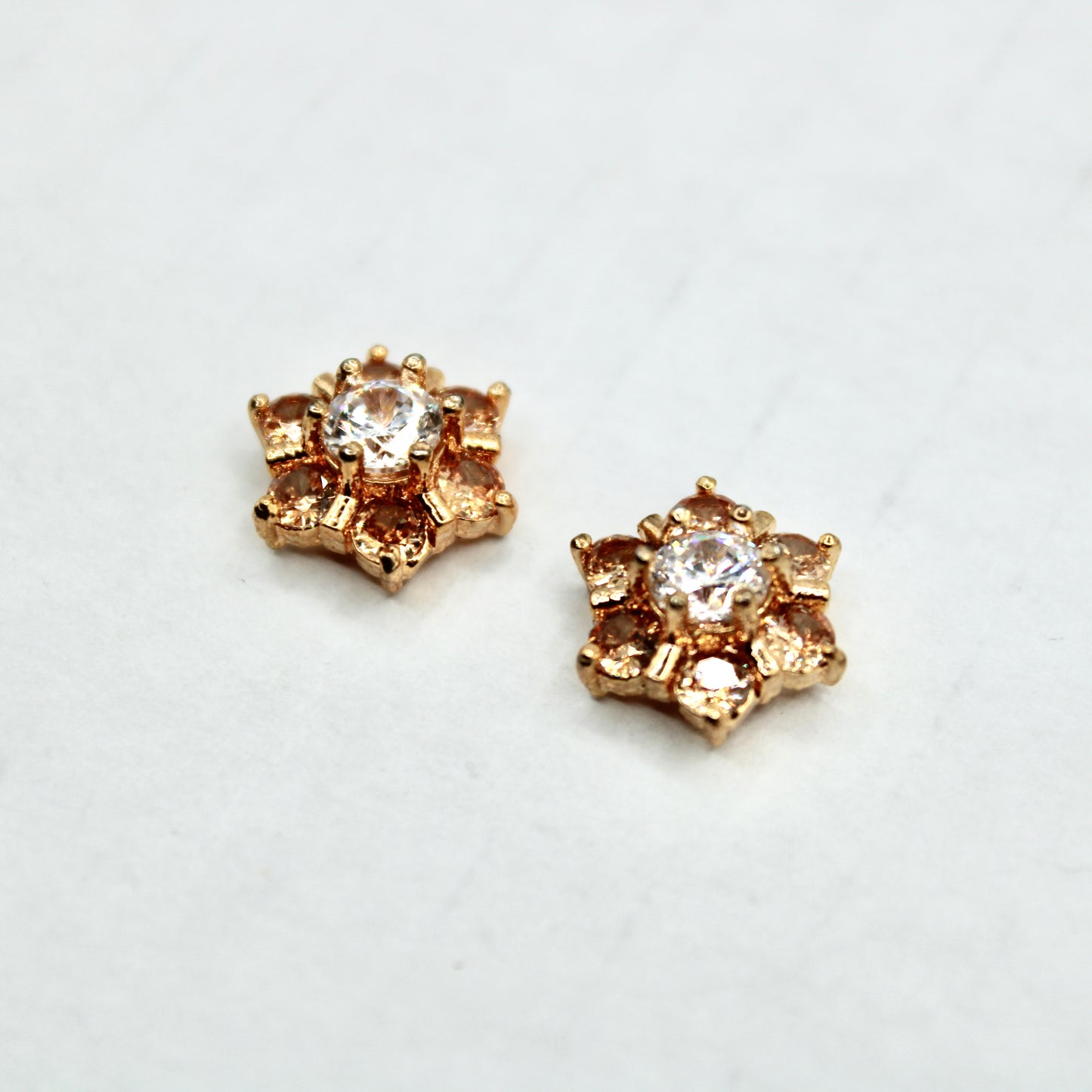 Two-Toned Floral Traditional Cubic Zirconia Studs - E2341