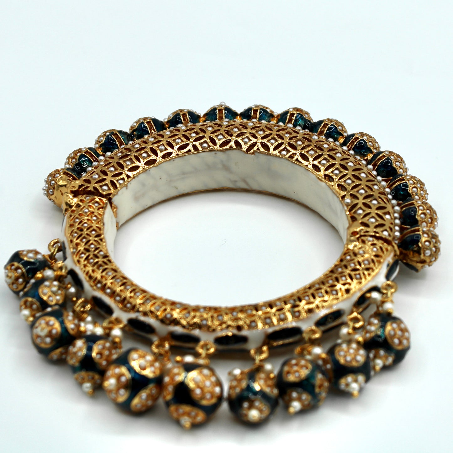 Hand-Made Mesh-Detail Meena Kari Kada - E2217