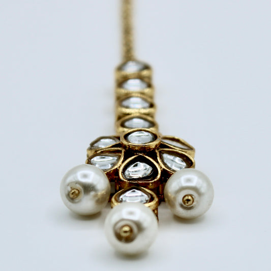 Kundan and Faux Pearl Teeka - E518