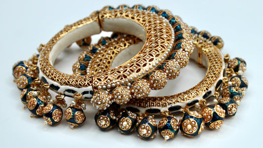 Hand-Made Mesh-Detail Meena Kari Kada - E2217