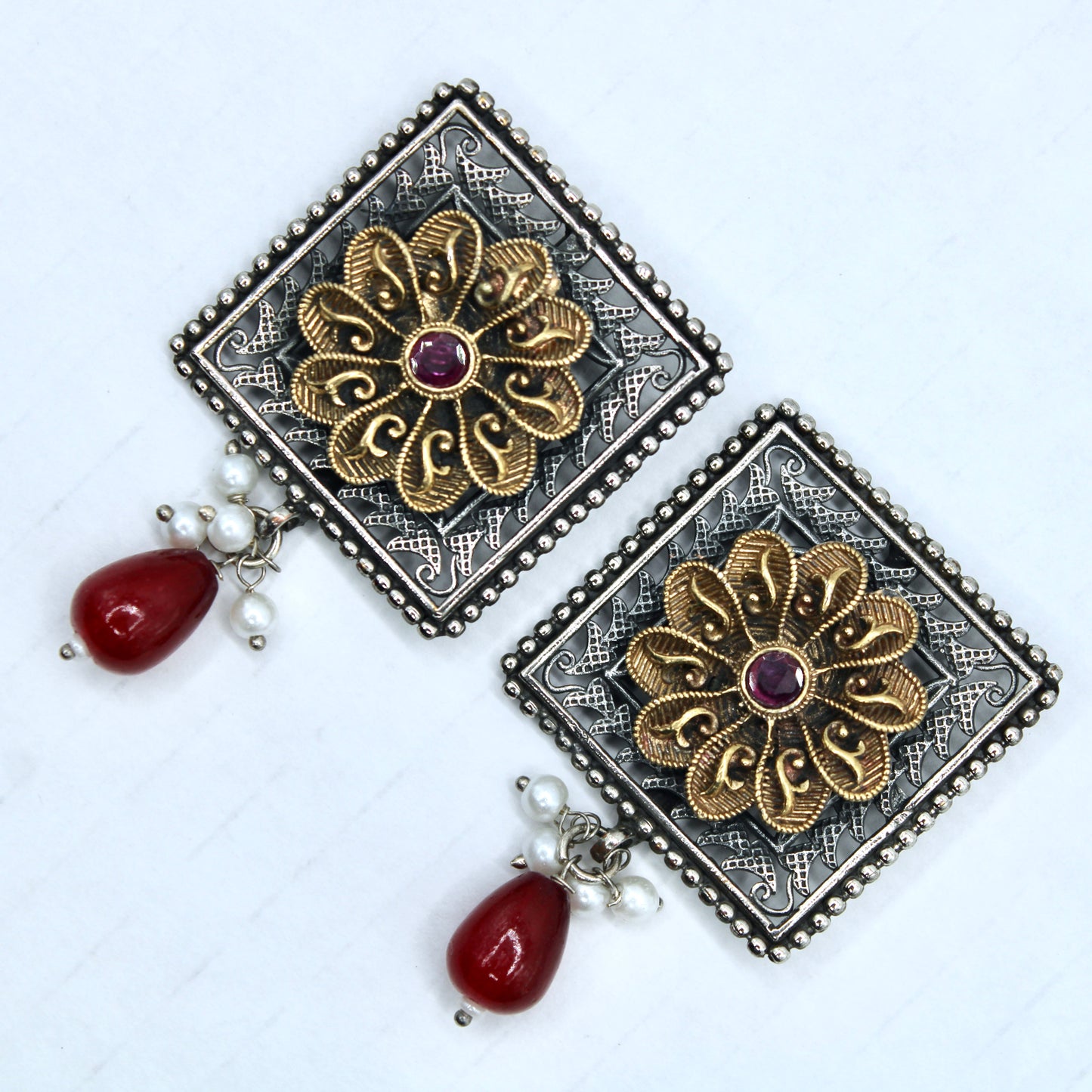 Two-Toned Oxidized Studs - E2352