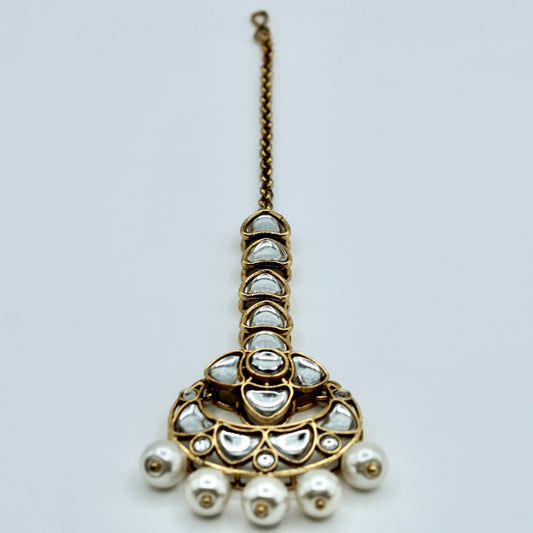 Kundan and Faux Pearl Teeka - E517
