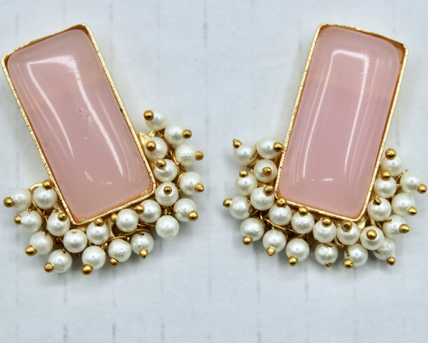 Traditional Faux Pearl Studs - E2315