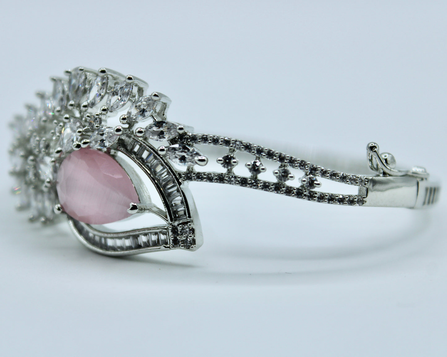 Pear-Cut Cubic Zirconia Bracelet - E2311