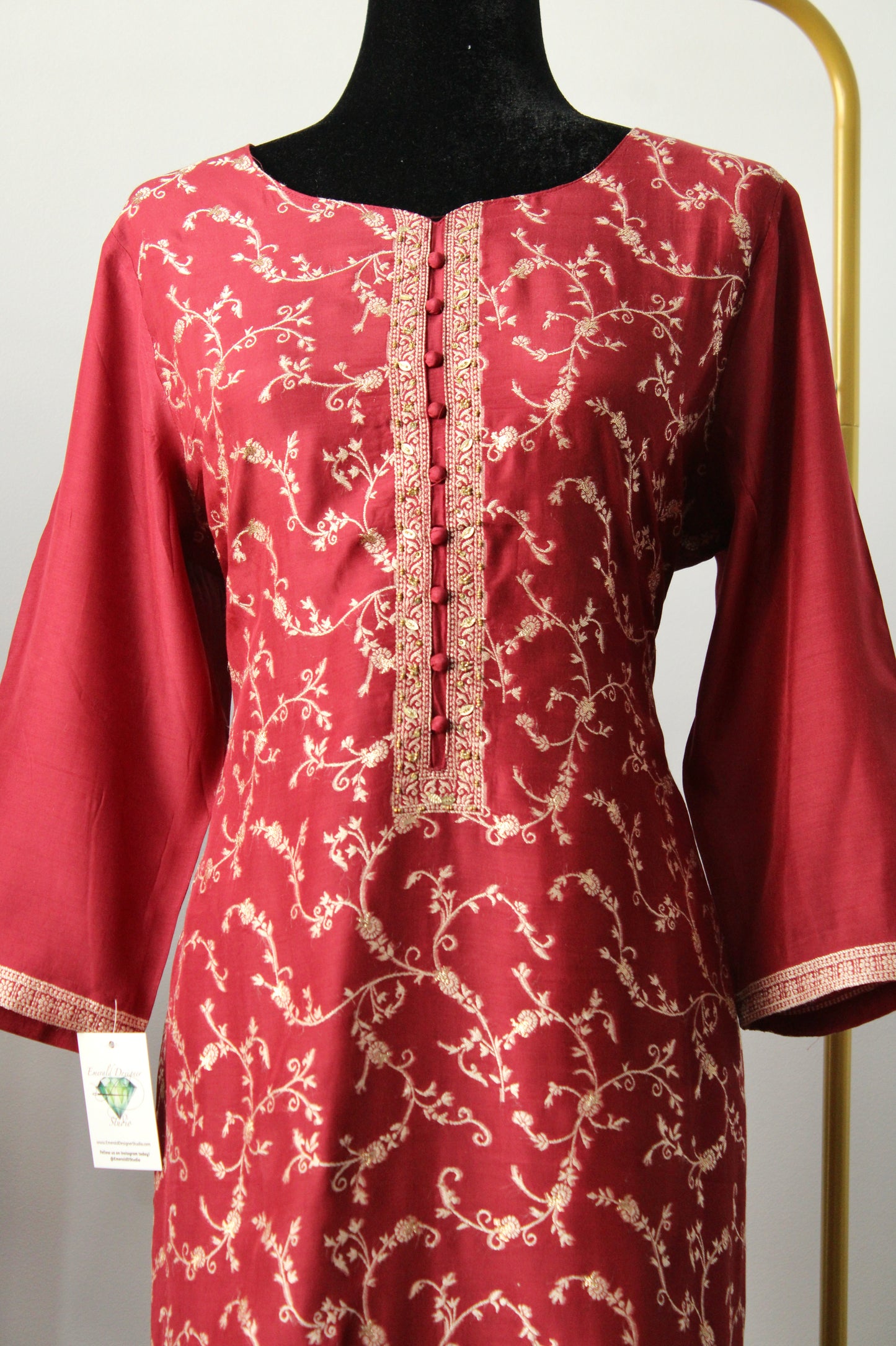 کرمسن ریگالیا