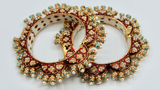 Scalloped Meena Kari and Kundan Kada - E2222