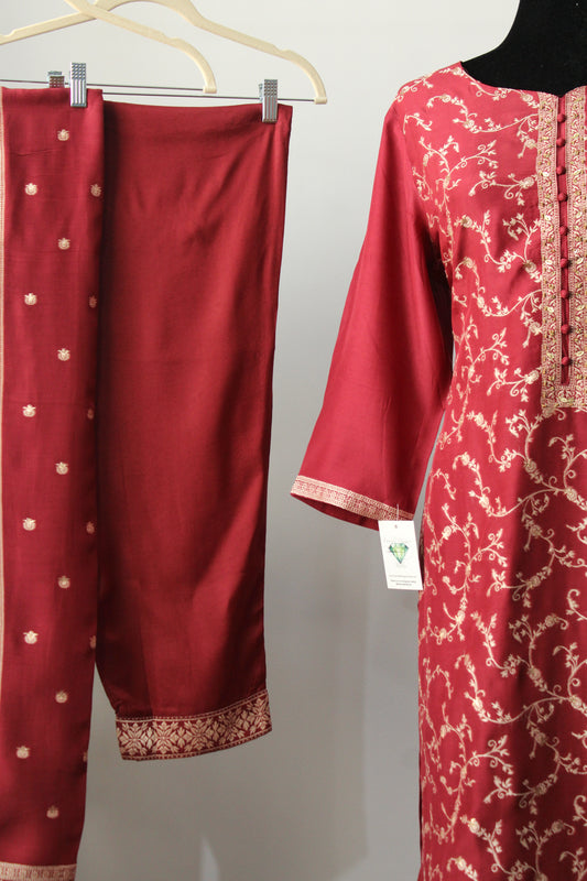 کرمسن ریگالیا