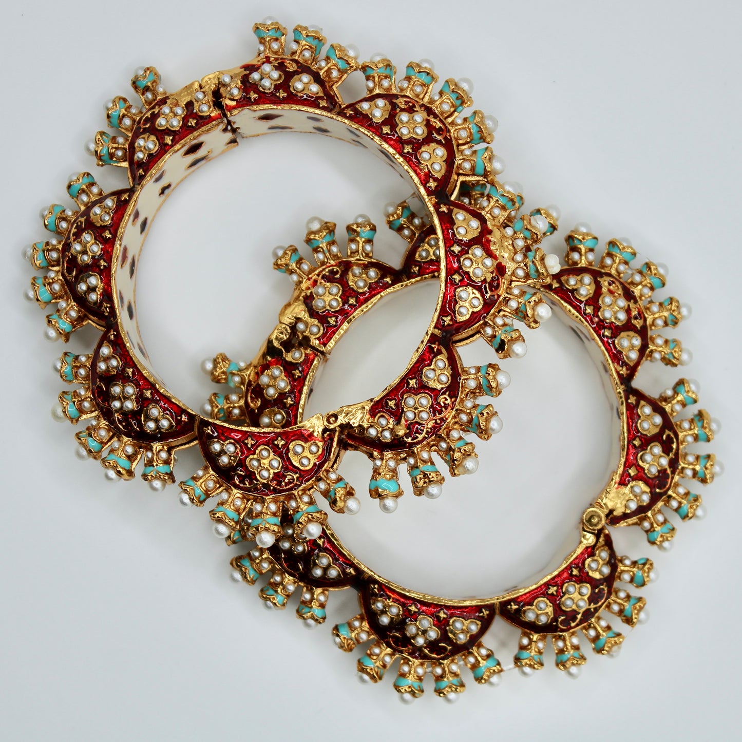 Scalloped Meena Kari and Kundan Kada - E2222