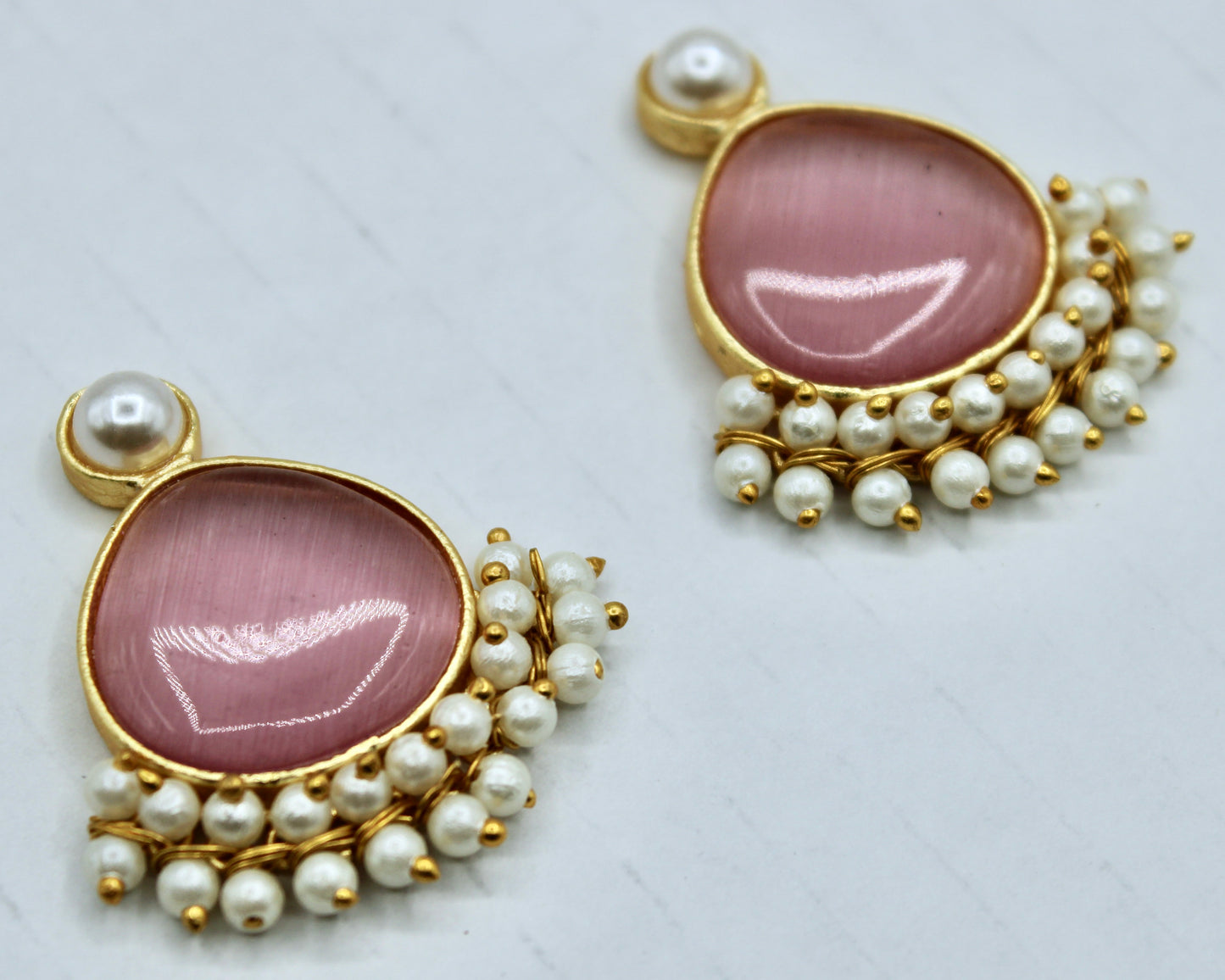 Traditional Faux Pearl Studs - E2314