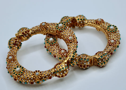 Nauratan Studded Rajisthani Kada - E2227