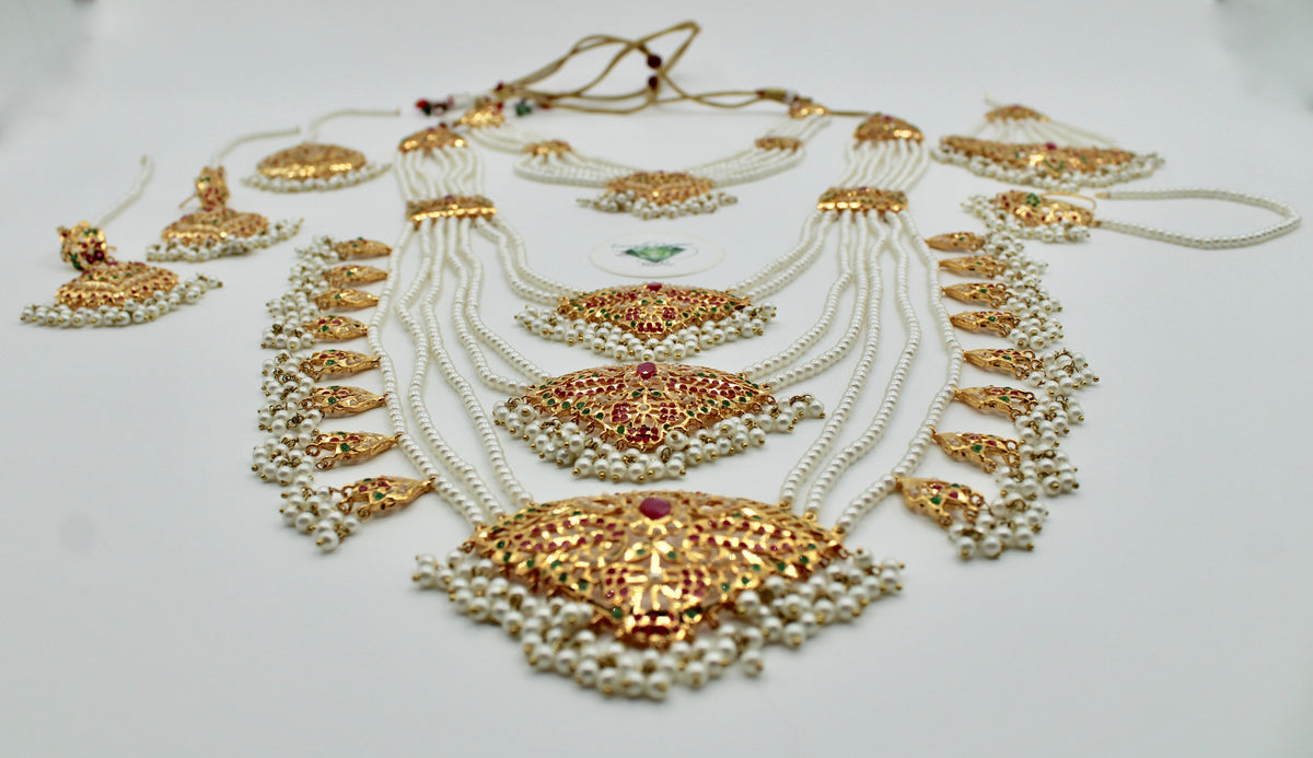 Gold-Plated and Semi-Precious Hyderabadi Bridal Set - E1133