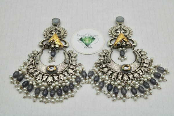 Two-Toned Oxidized Earrings With Monalisa - E1157