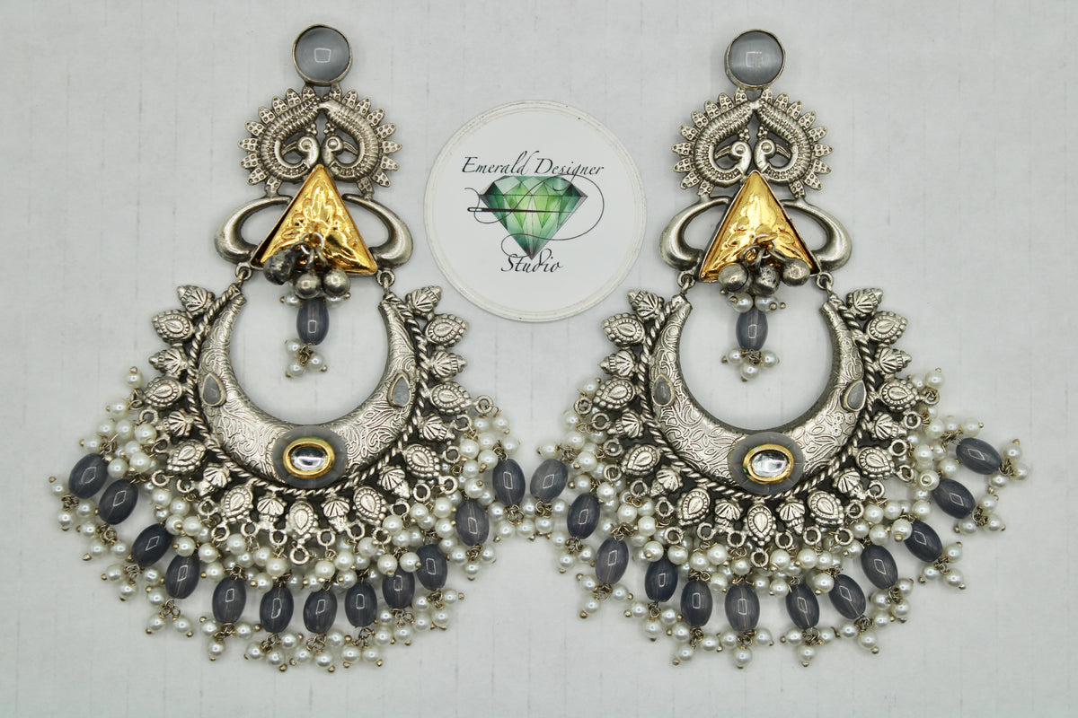 Two-Toned Oxidized Earrings With Monalisa - E1157